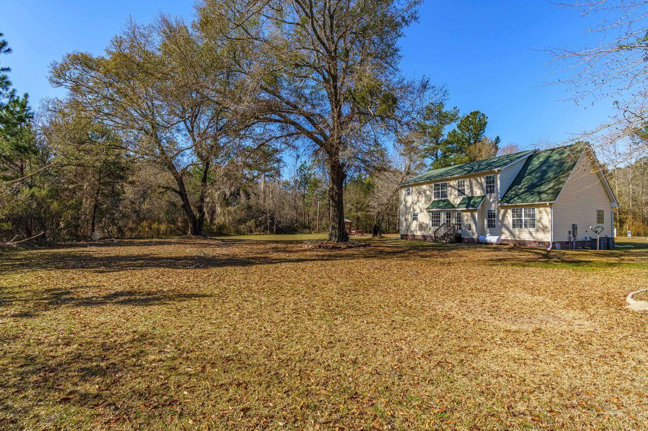 411 Fletcher Lane Walterboro, SC 29488 - Photo 5 of 21 DSC02511-HDR