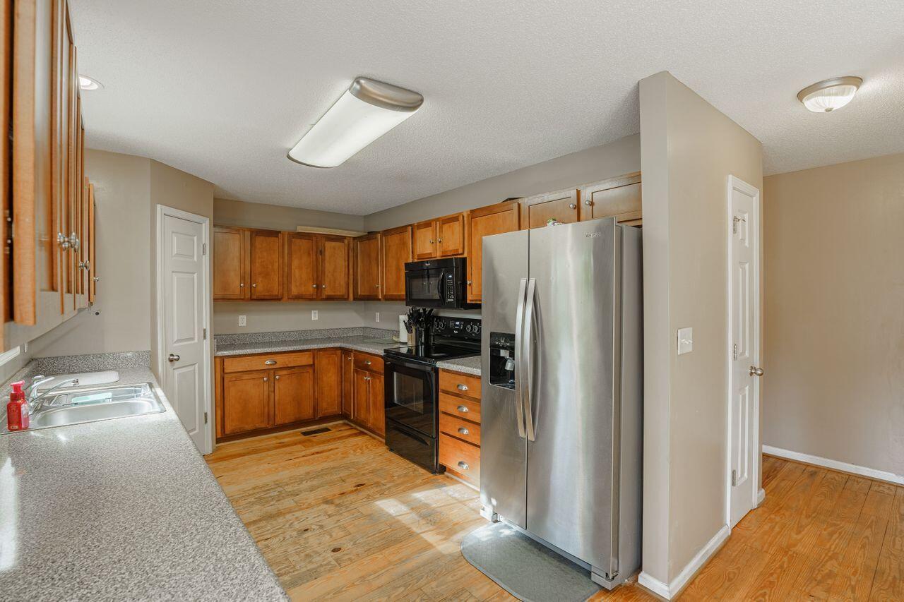 411 Fletcher Lane Walterboro, SC 29488 - Photo 10 of 21 DSC02366-HDR