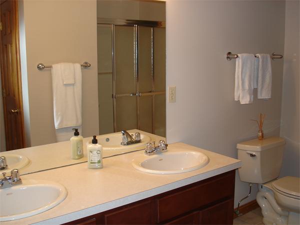 27 Smith Road Mansfield, MA 02048 - Photo 16 of 28 Gallery Image 16