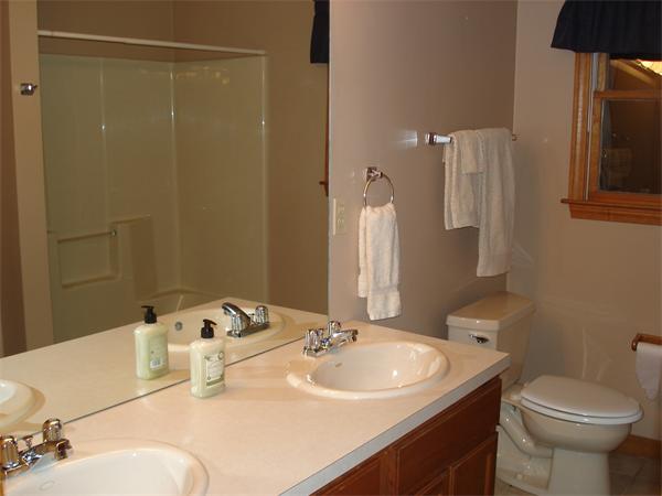 27 Smith Road Mansfield, MA 02048 - Photo 18 of 28 Gallery Image 18