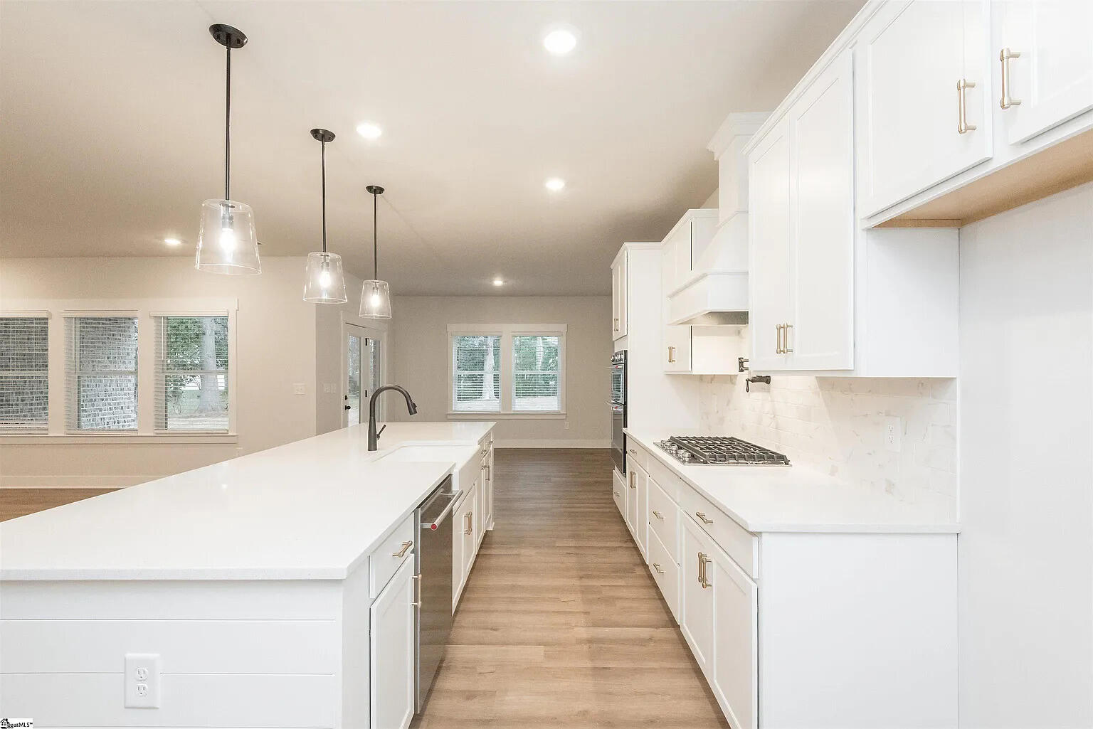 3696 Cherokee Valley Road Ringgold, GA 30736 - Photo 8 of 39 Stock Photo