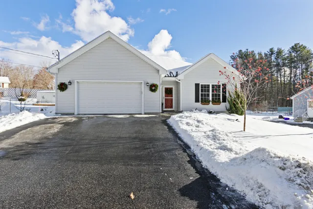 $445,000 | 381 Pond Road, Lewiston, ME 04240