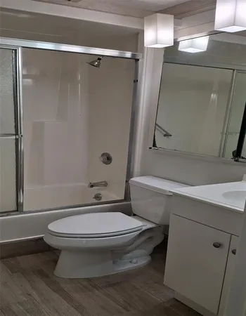 $2,100 | 4160 Fruitville Road, Unit 34, Sarasota, FL 34232