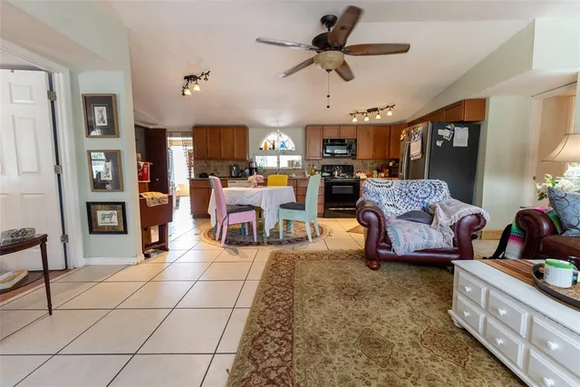 $399,999 | 17616 Boy Scout Road, Odessa, FL 33556