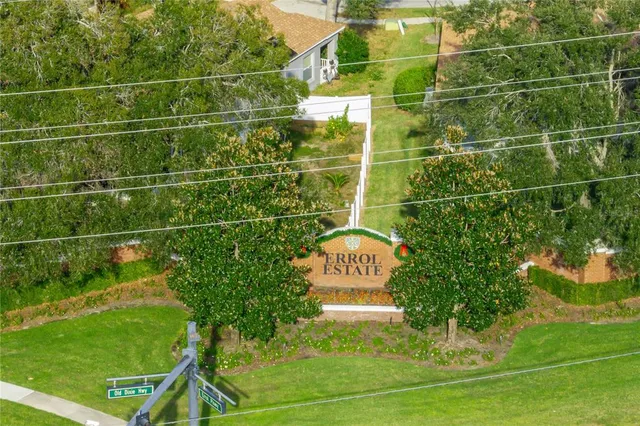 a view of a tennis court