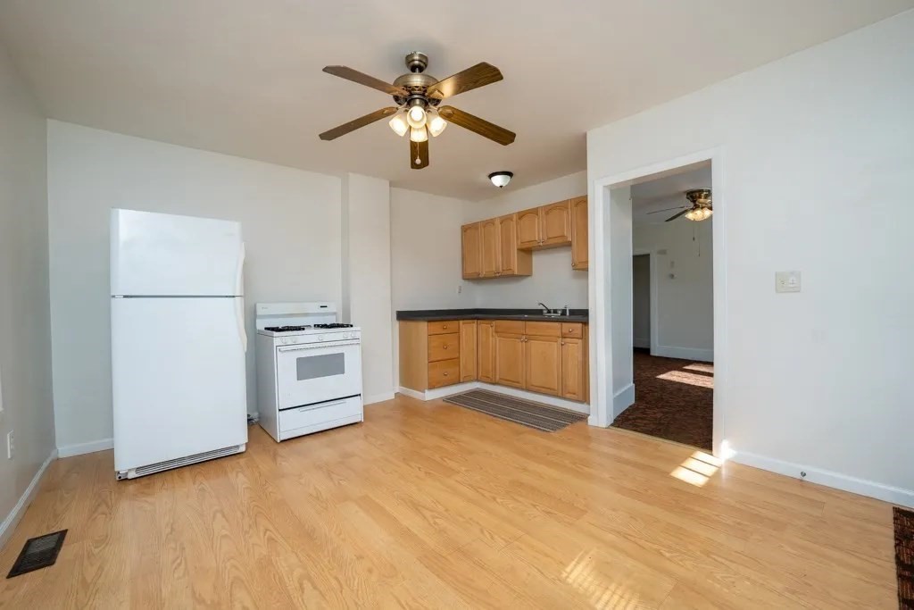 2 Cordes Court, Unit 2 South Hadley, MA 01075 - Photo 5 of 24