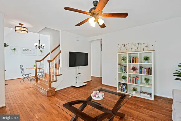 $850,000 | 12527 Chasbarb Terrace, Herndon, VA 20171