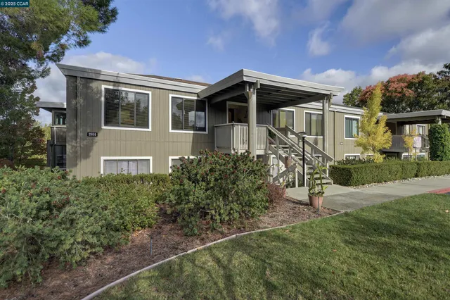 $985,000 | 2900 Tice Creek Drive, Unit 1 & 3, Walnut Creek, CA 94595