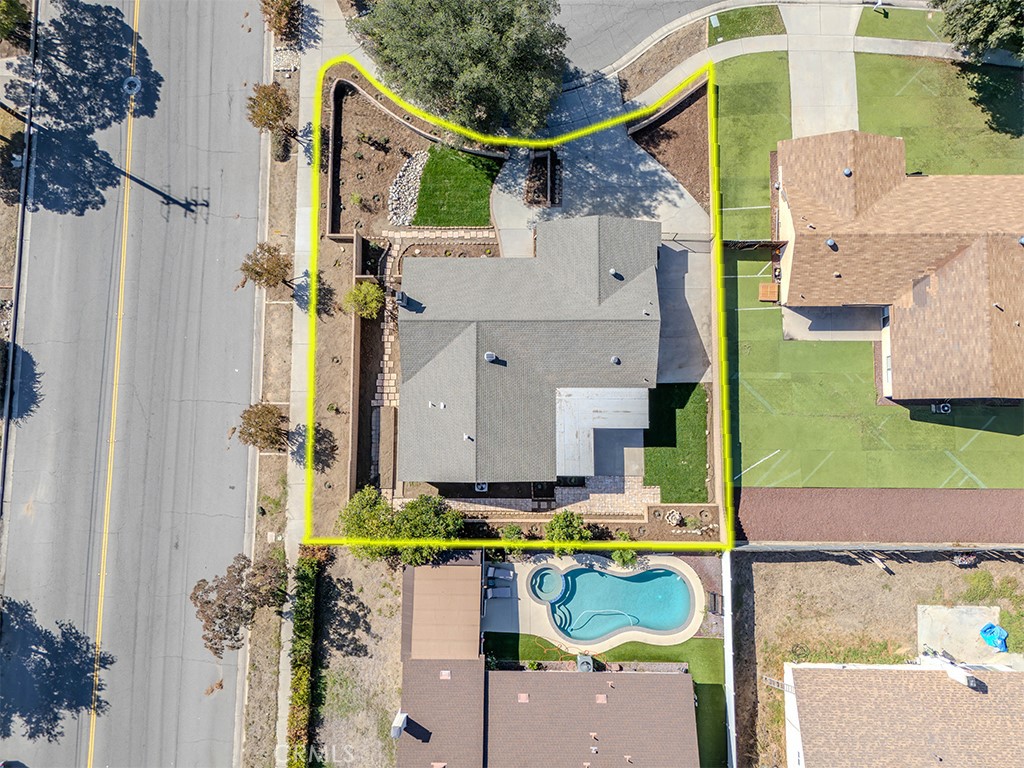 802 Renee Street Redlands, CA 92374 - Photo 18 of 18 an aerial view of residential houses with outdoor space and swimming pool