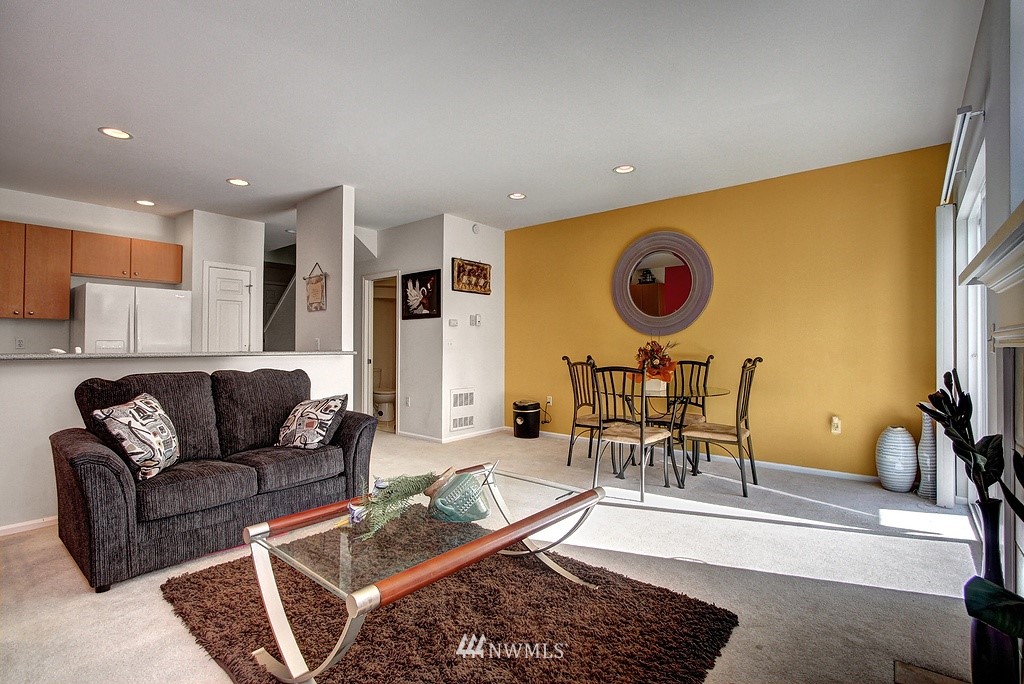 4901 Lake Place South, Unit B Renton, WA 98055 - Photo 3 of 25 Gallery Image 3