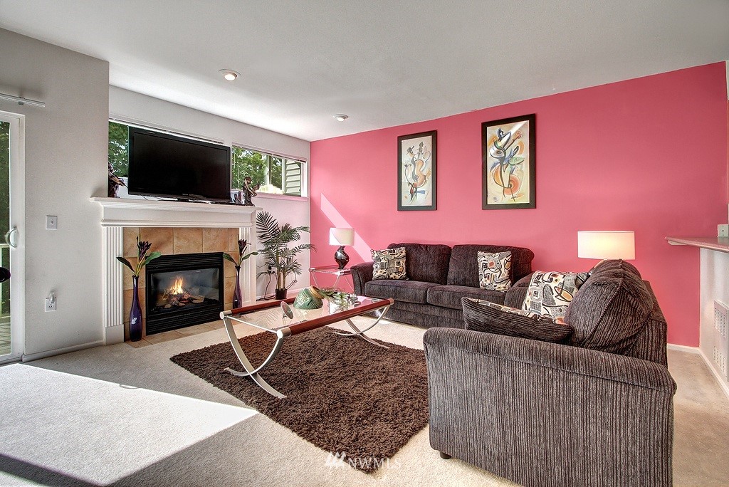 4901 Lake Place South, Unit B Renton, WA 98055 - Photo 4 of 25 Gallery Image 4