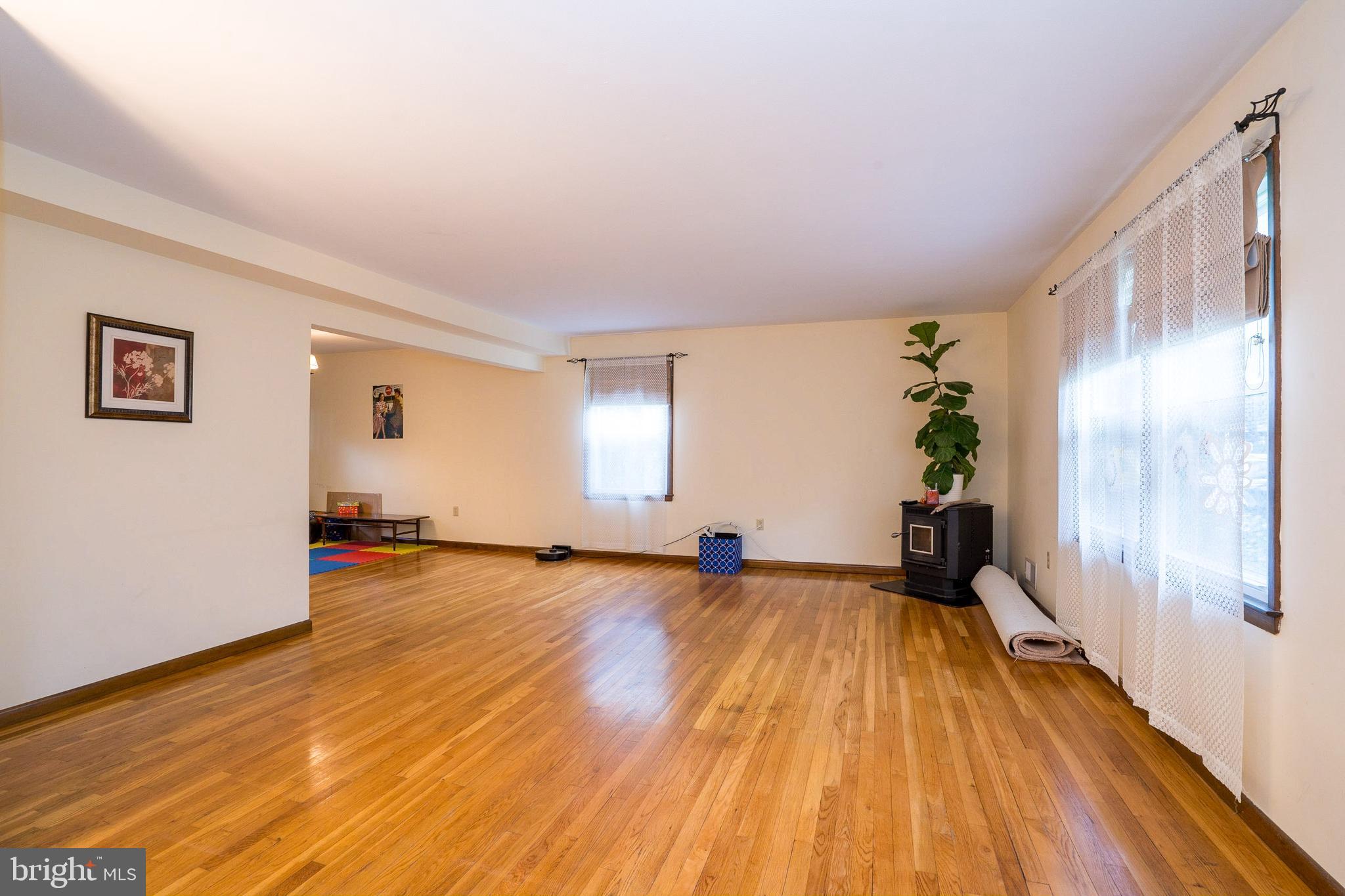 11 Whitcomb Road Hightstown, NJ 08520 - Photo 6 of 40