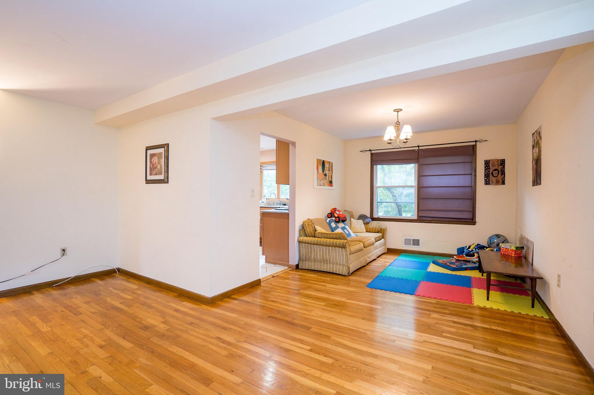 11 Whitcomb Road Hightstown, NJ 08520 - Photo 7 of 40