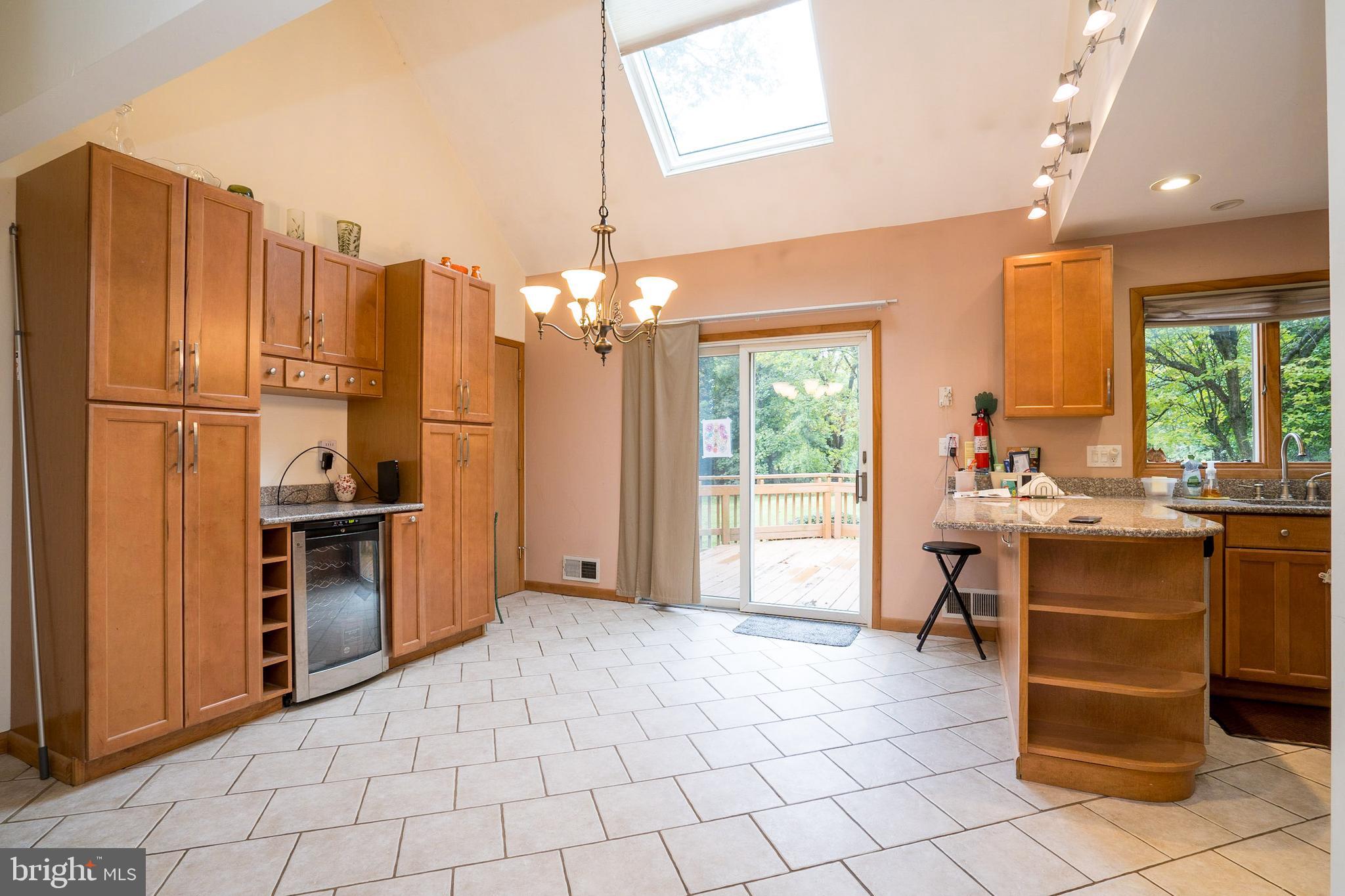 11 Whitcomb Road Hightstown, NJ 08520 - Photo 9 of 40