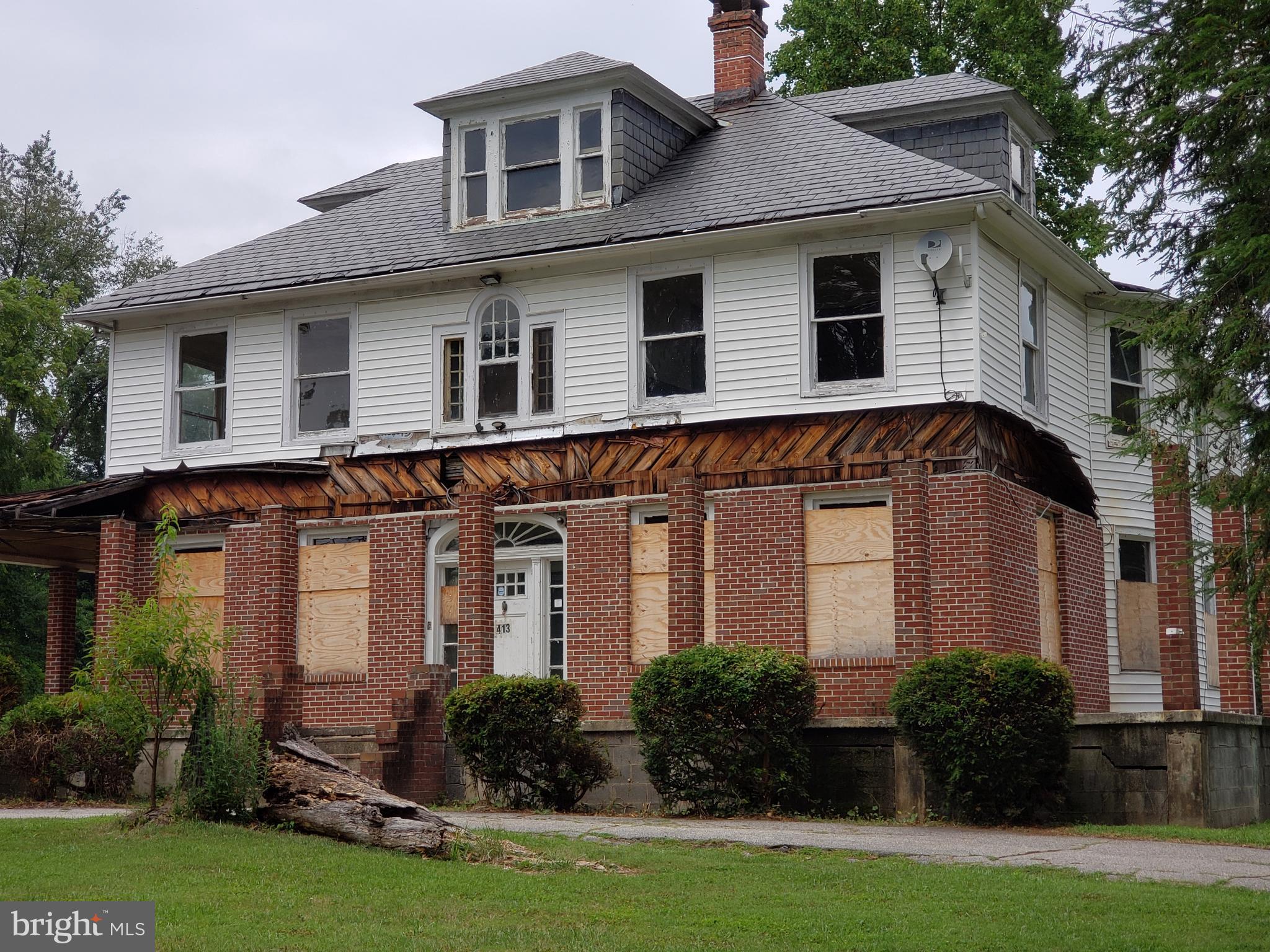 413 North Bend Road Baltimore, MD 21229 - Photo 1 of 32 FRONT