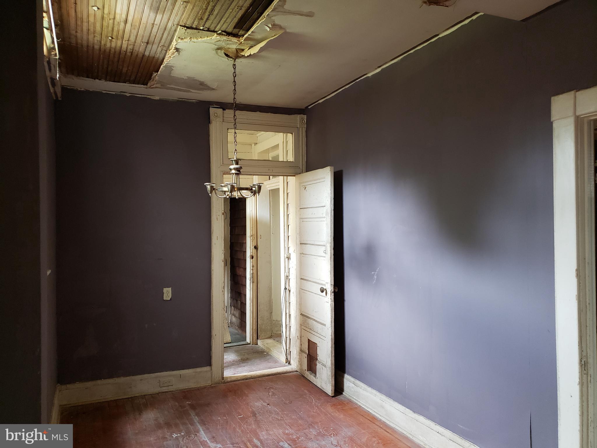 413 North Bend Road Baltimore, MD 21229 - Photo 12 of 32 BONUS ROOM