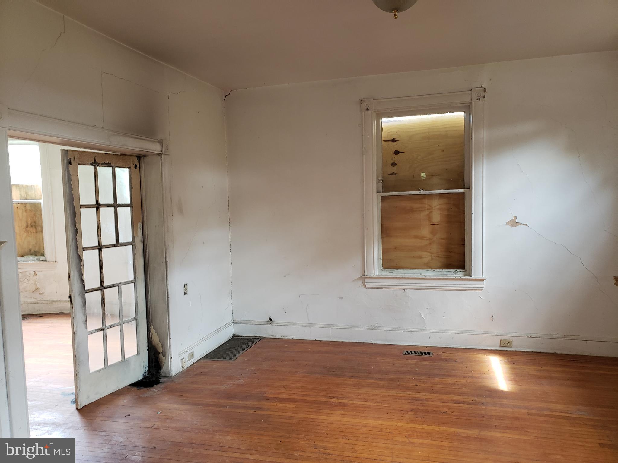 413 North Bend Road Baltimore, MD 21229 - Photo 14 of 32 DEN