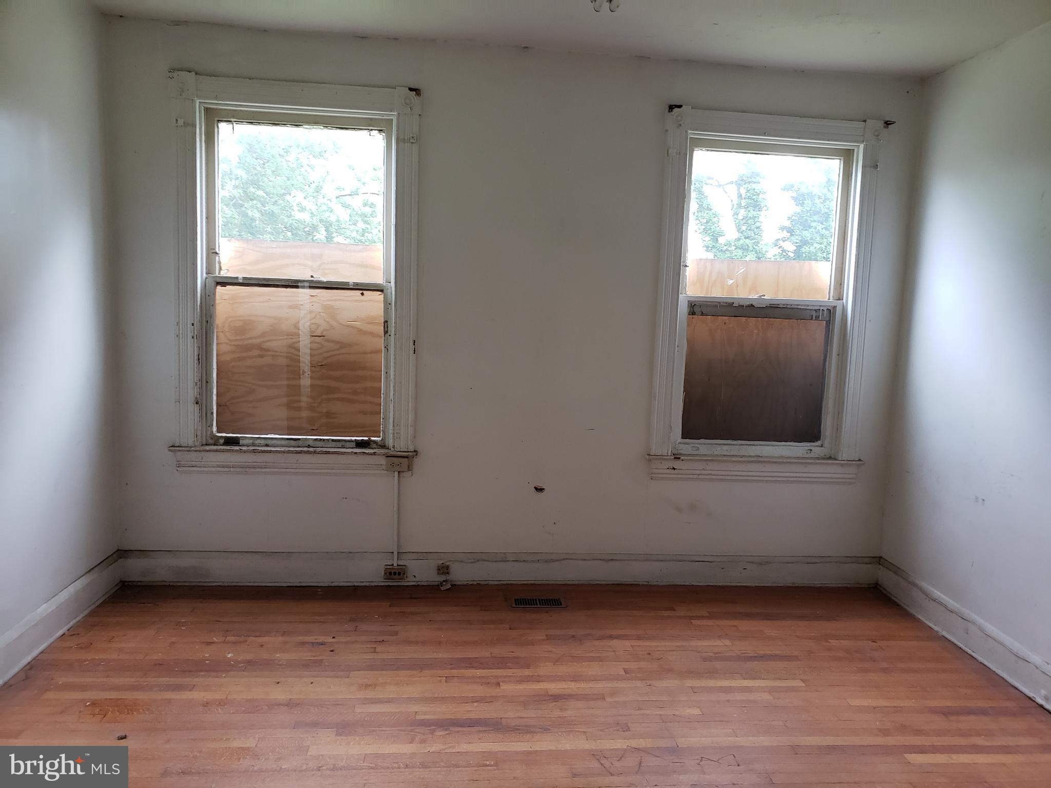413 North Bend Road Baltimore, MD 21229 - Photo 17 of 32 BEDROOM1