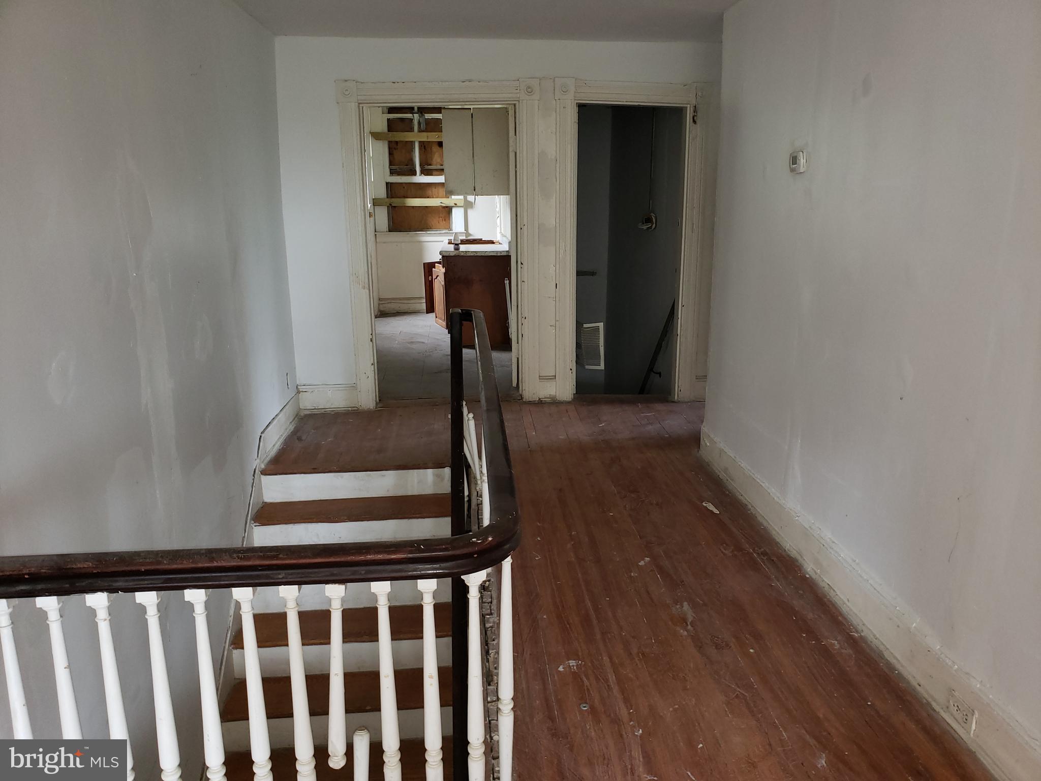 413 North Bend Road Baltimore, MD 21229 - Photo 20 of 32 2ND FLOOR - STAIRWAY