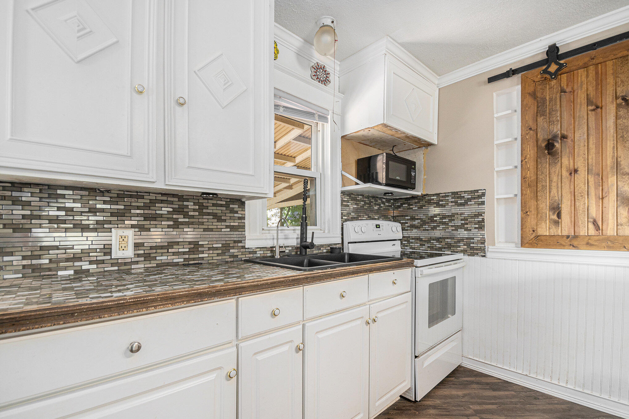 3823 Oxbow Road Sodus, MI 49126 - Photo 10 of 15 008_dsc_7148_838