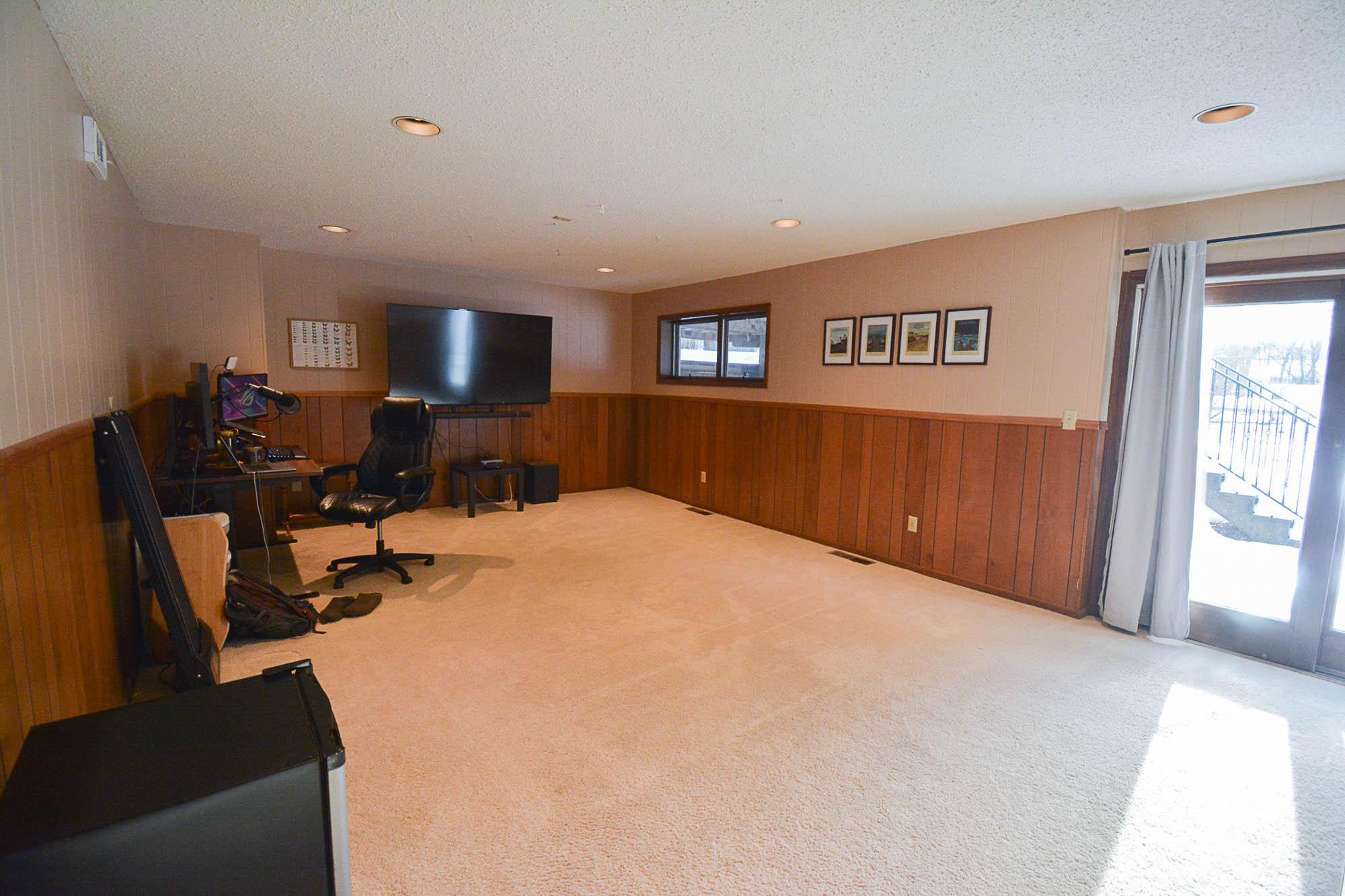 1410 Folwell Drive Southwest Rochester, MN 55902 - Photo 27 of 40