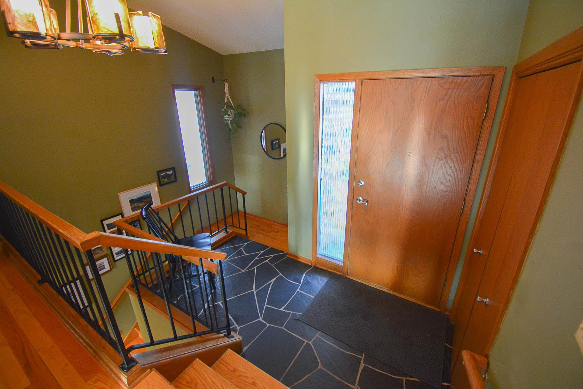 1410 Folwell Drive Southwest Rochester, MN 55902 - Photo 9 of 40