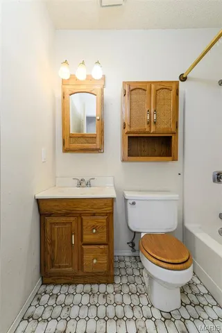 $245,000 | 2222 Parkton Way, Barnhart, MO 63012