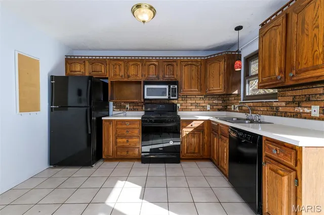 $245,000 | 2222 Parkton Way, Barnhart, MO 63012