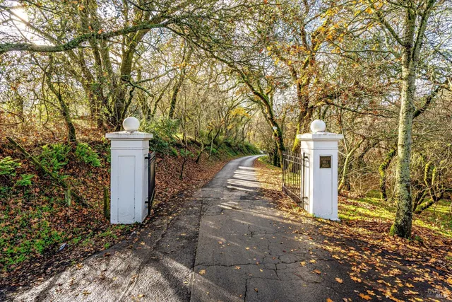 $435,000 | 1055 Heaven Hill Road, Sonoma, CA 95476