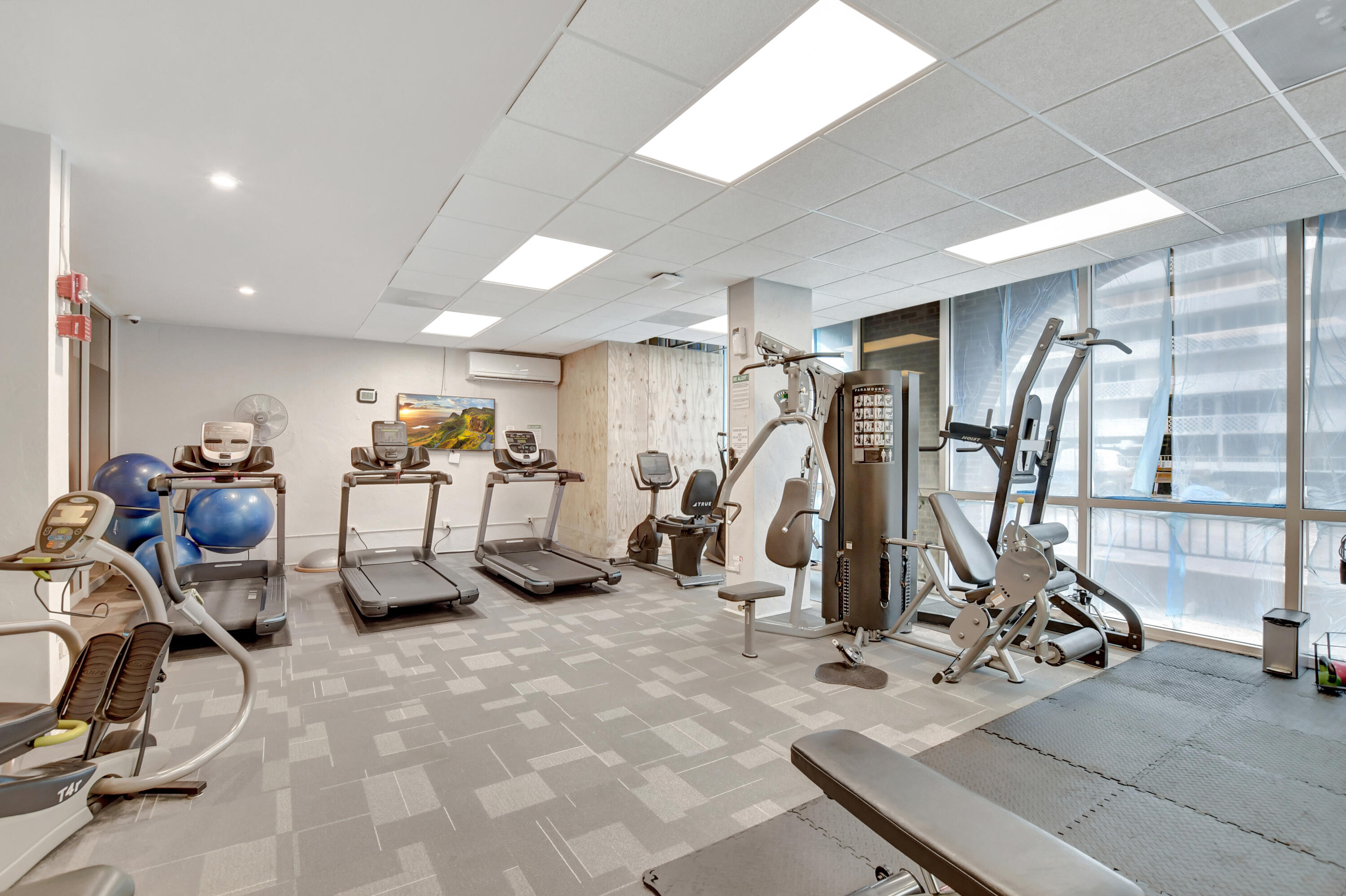 1180 South Ocean Boulevard, Unit 55 Boca Raton, FL 33432 - Photo 40 of 43 gym