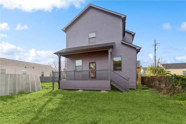 $2,000 | 2017 North Villere Street, Unit 2, New Orleans, LA 70116