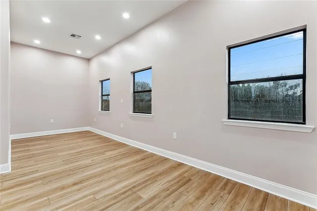 $2,000 | 2017 North Villere Street, Unit 2, New Orleans, LA 70116