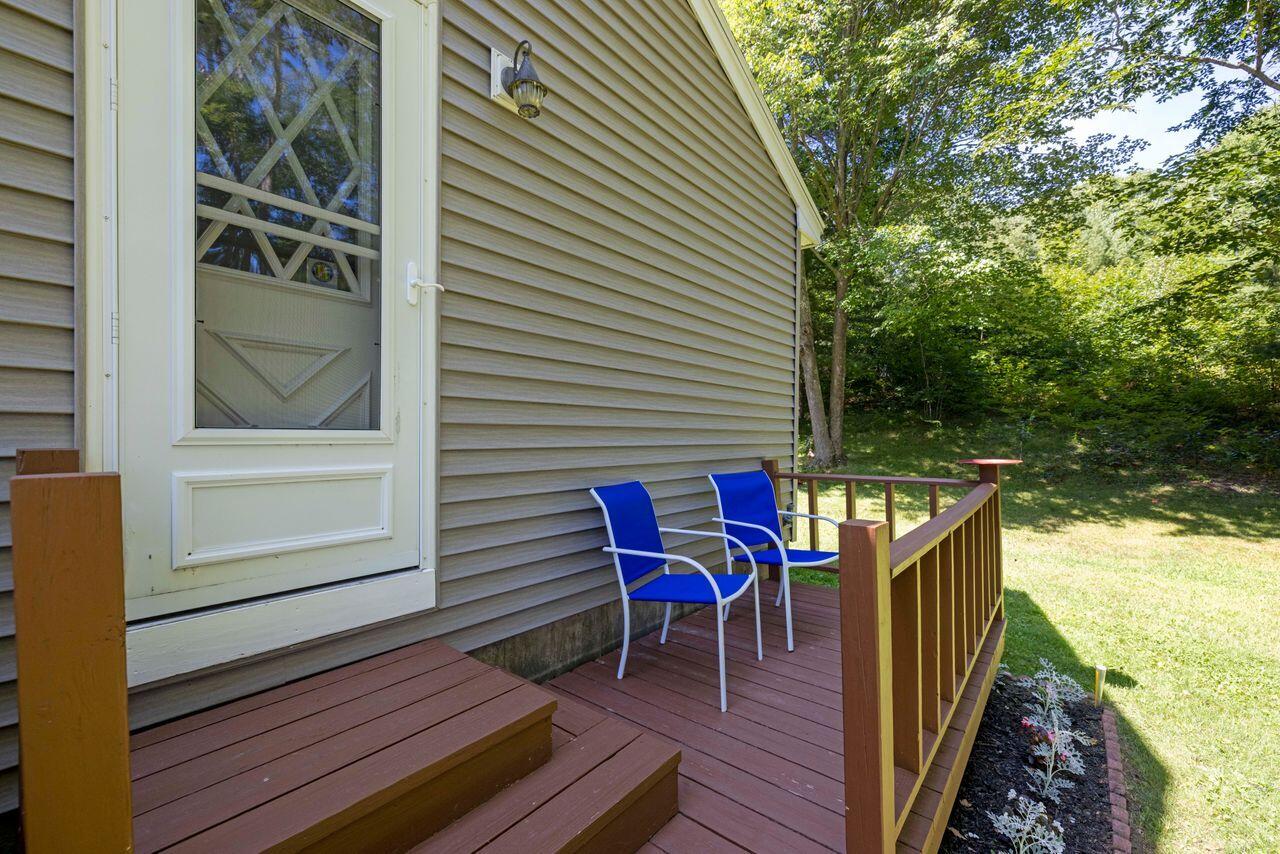 184 Foreside Road Topsham, ME 04086 - Photo 5 of 37 3G0A1964