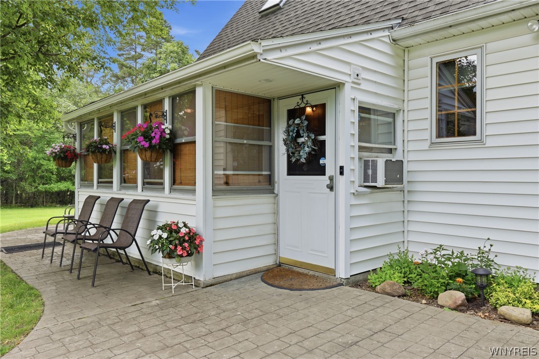 5224 Old Goodrich Road Clarence, NY 14031 - Photo 3 of 29