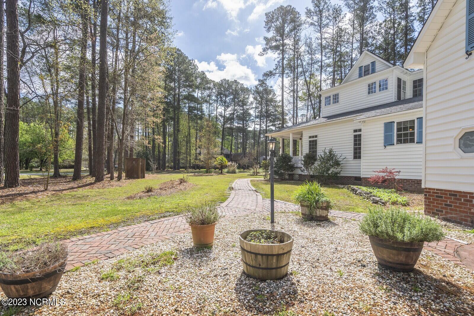 101 Rappahannock Drive Chocowinity, NC 27817 - Photo 11 of 193 11_DSC03026_mls