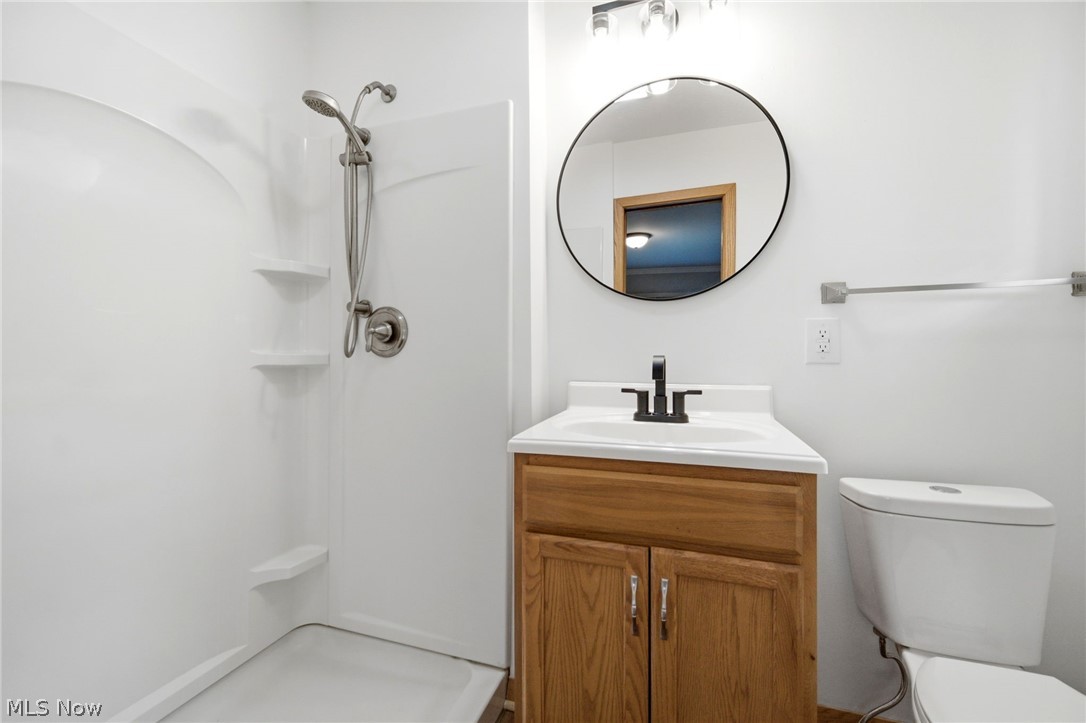 1097 Oak Tree Road Akron, OH 44320 - Photo 13 of 32 Gallery Image 13