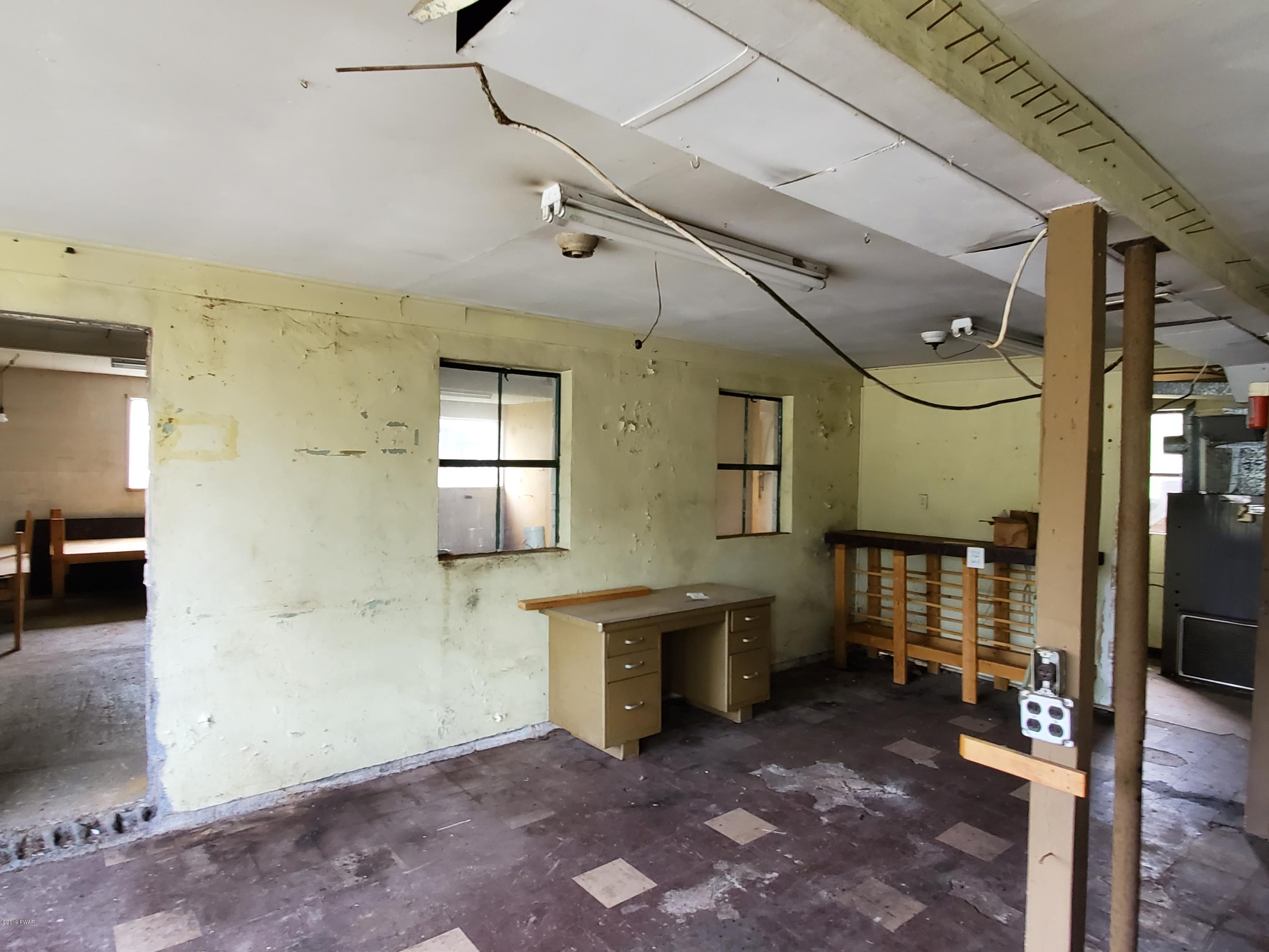 1007 Main Street Newfoundland, PA 18445 - Photo 14 of 15