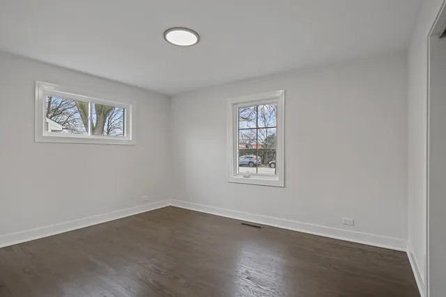 $379,900 | 212 North Louis Street, Mount Prospect, IL 60056