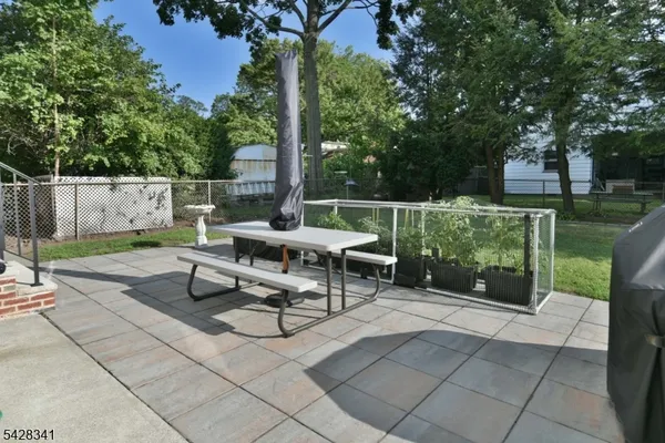 $1,750 | 176 Harding Place, Unit 2, Maywood, NJ 07607