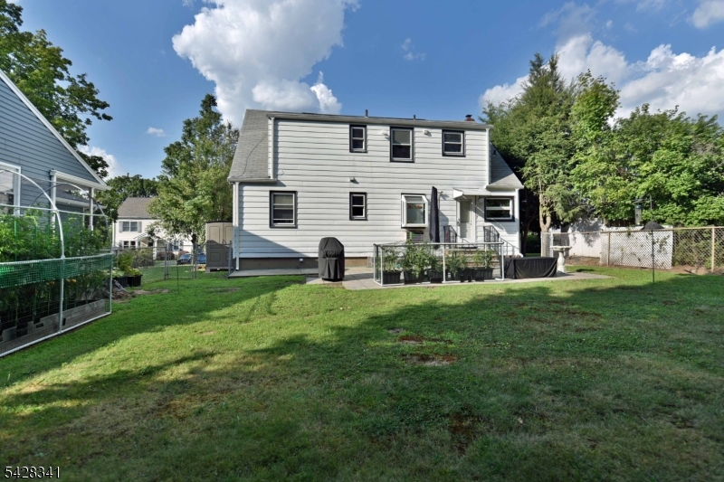 176 Harding Place, Unit 2 Maywood, NJ 07607 - Photo 16 of 17