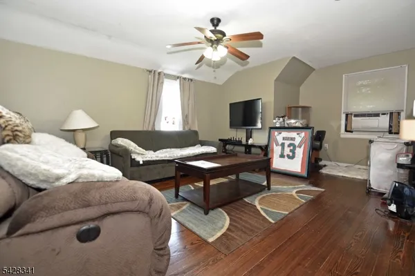 $1,750 | 176 Harding Place, Unit 2, Maywood, NJ 07607