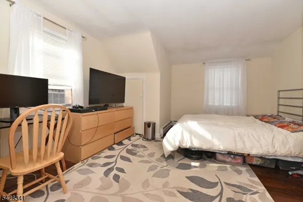 $1,750 | 176 Harding Place, Unit 2, Maywood, NJ 07607