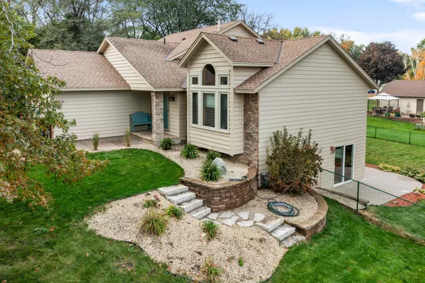 $479,900 | 322 74th Avenue North, Brooklyn Park, MN 55444
