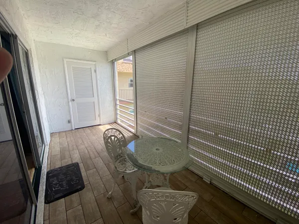 $1,500 | 715 Lori Drive, Unit 304, Palm Springs, FL 33461