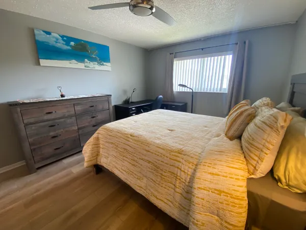 $1,500 | 715 Lori Drive, Unit 304, Palm Springs, FL 33461