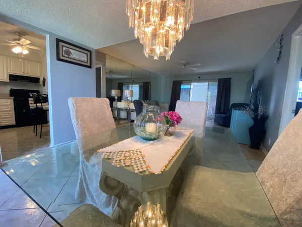 $1,500 | 715 Lori Drive, Unit 304, Palm Springs, FL 33461