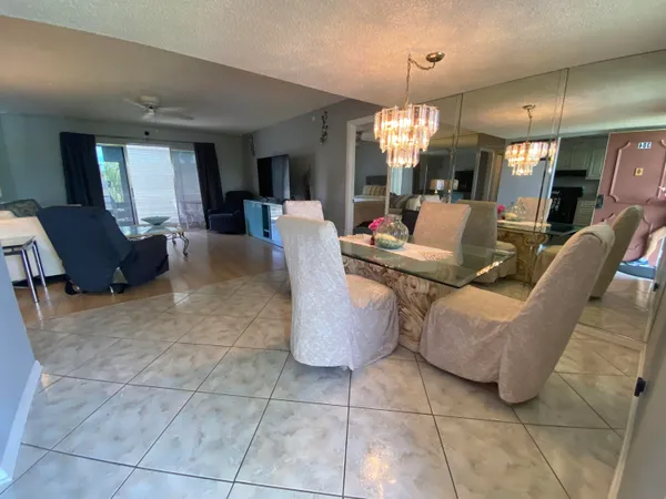 $1,500 | 715 Lori Drive, Unit 304, Palm Springs, FL 33461