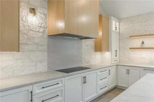 $899,000 | 4215 Greystone Drive, St. Joseph, MO 64505