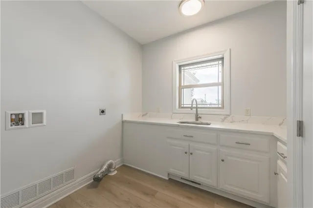 $899,000 | 4215 Greystone Drive, St. Joseph, MO 64505