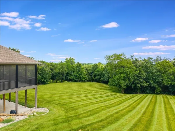 $899,000 | 4215 Greystone Drive, St. Joseph, MO 64505